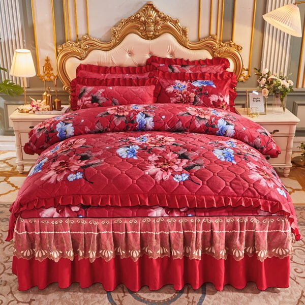 American style plant flower Velvet Winter Strawberry Printed Diamond Quilted Pink 4pcs Bedding Sets - Image 58