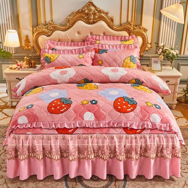 American style plant flower Velvet Winter Strawberry Printed Diamond Quilted Pink 4pcs Bedding Sets - Image 78